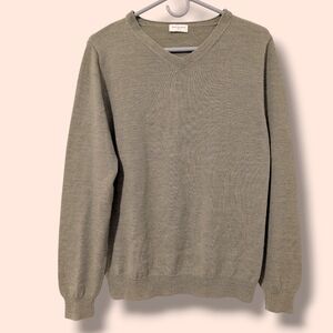 Dries Van Noten Men's Olive Green Merino Wool V-Neck Sweater M